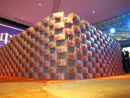 貴州開發商堆1億現金為農民工發工資