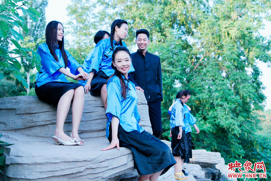 最是那溫柔一笑,定格了四年所有的記憶。 最是那溫柔一笑,定格了四年所有的記憶。