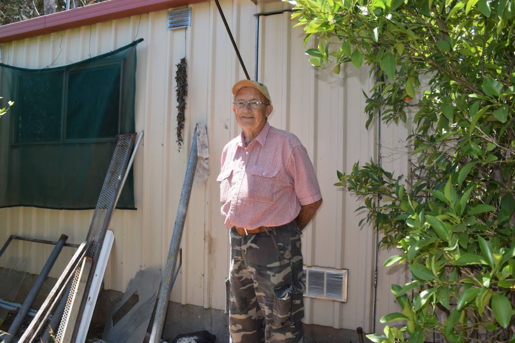 澳大利亞男子家中驚現2米長蜥蜴 網友調侃來自侏羅紀