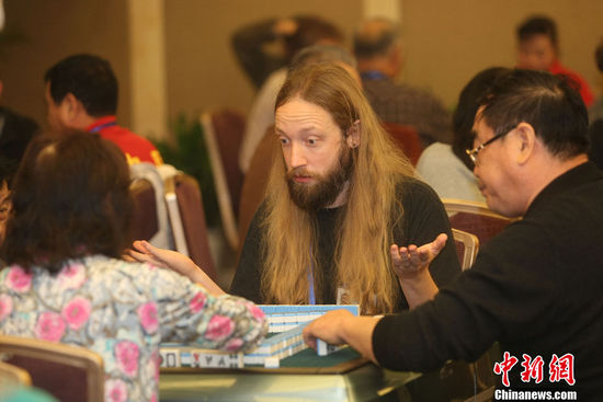 中國大爺大媽打麻將為國雪恥指南 中國大爺大媽打麻將為國雪恥指南