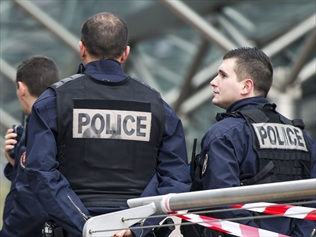 失業女子48小時內報警637次因騷擾警方被判刑 失業女子48小時內報警637次因騷擾警方被判刑