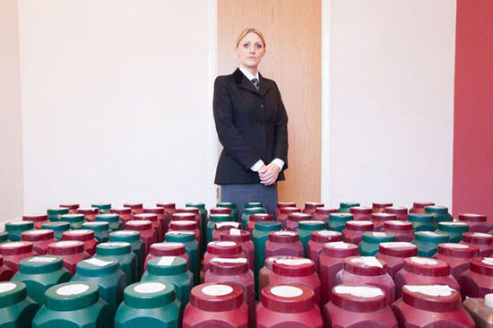 英25萬具骨灰滯留殯儀館,部分存放逾40年無人認領。(網頁截圖) 英25萬具骨灰滯留殯儀館,部分存放逾40年無人認領。(網頁截圖)