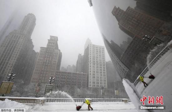 當地時間2015年2月1日，美國芝加哥，當地迎來今冬最強降雪。