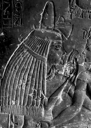 墓中壁畫顯示,馬婭把年幼的圖坦卡蒙抱在膝上。