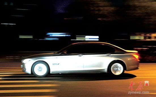 鄭州商務內環成飆車場 蘭博基尼等豪車頻現(圖)