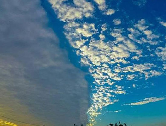 臺灣天空驚現半晴半陰神奇陰陽云 臺灣天空驚現半晴半陰神奇陰陽云