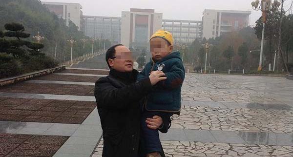 四川副教授被舉報“玩弄女生”暴露后持裸照威脅 四川副教授被舉報“玩弄女生”暴露后持裸照威脅