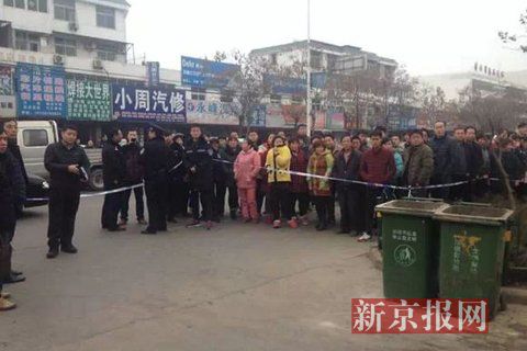 亳州路邊垃圾桶內驚現碎尸。網友供圖