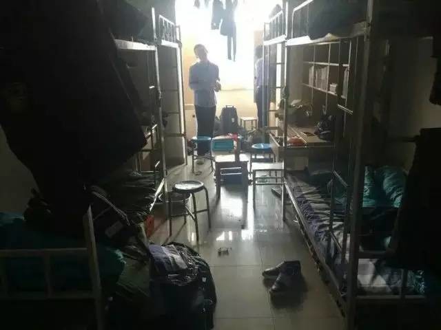 這個學校的男生宿舍火了！女同學都喊著要嫁