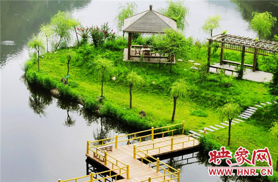 美不勝收 爬山、游園、賞奇觀（組圖）