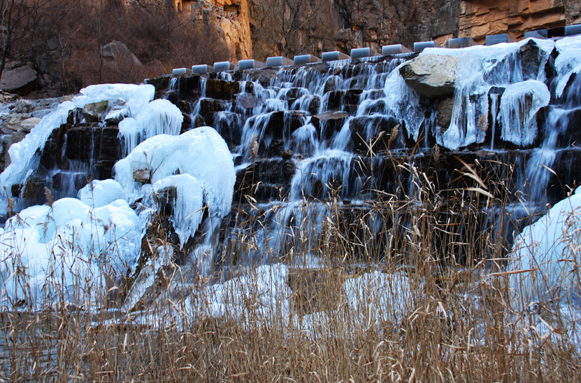 冬天來通天峽看冰掛吧!景區門票半價優惠哦。
