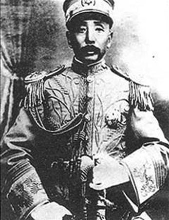 歷史教材張作霖“標準照”弄錯 歷史教材張作霖“標準照”弄錯