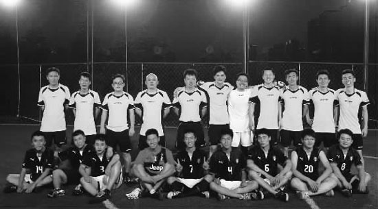 昨晚，東道主東方今報隊迎來了第二個比賽對手——財大數學隊