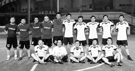 均已晉級的東方今報和平安保險隊，將這場比賽當成了熱身賽