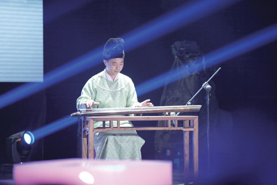 羅蘇理現(xiàn)場演奏《高山流水》 羅蘇理現(xiàn)場演奏《高山流水》