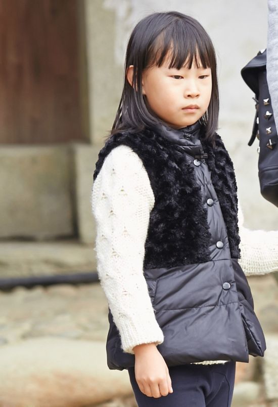 小沈陽(yáng)愛女曝光長(zhǎng)相酷似父母 網(wǎng)友:絕對(duì)親生的 小沈陽(yáng)愛女曝光長(zhǎng)相酷似父母 網(wǎng)友:絕對(duì)親生的