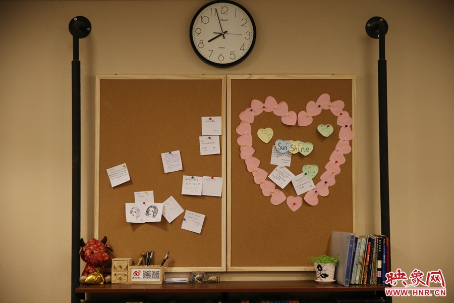 書店內(nèi)的留言板。 書店內(nèi)的留言板。