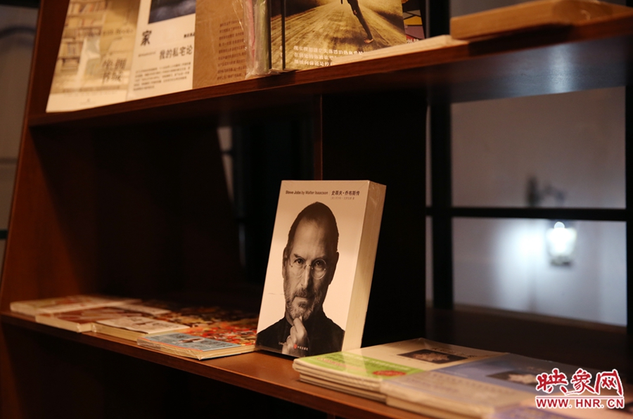 書店內(nèi)的書。 書店內(nèi)的書。