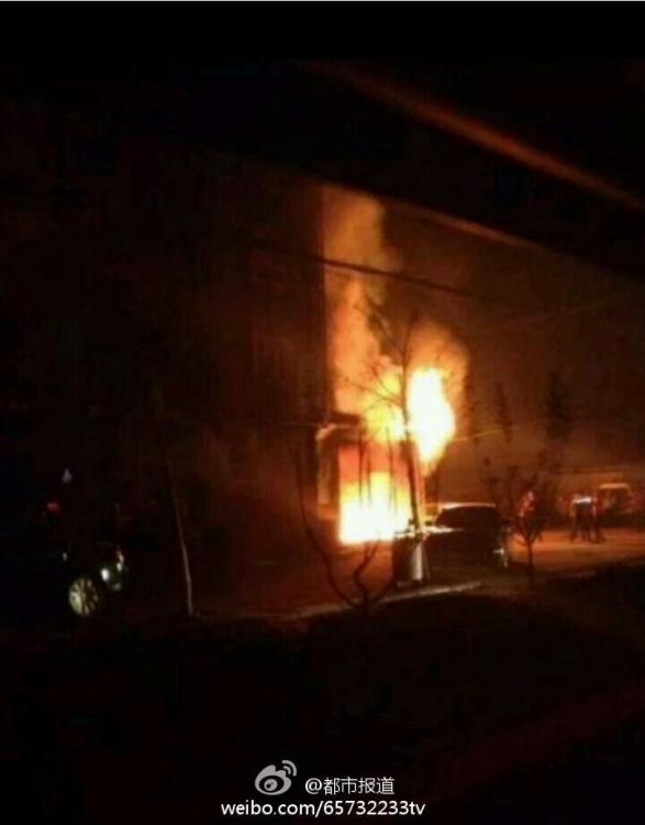 長垣縣一KTV發生火災 已致11人死亡