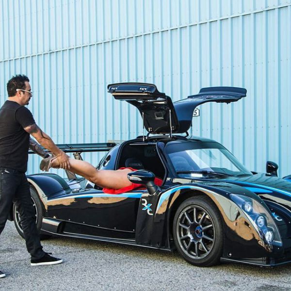 伊朗土豪網曬奢靡生活走紅