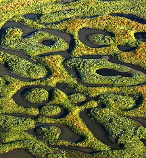 俄羅斯發現長約80米巨坑 外界猜測系外星人所為