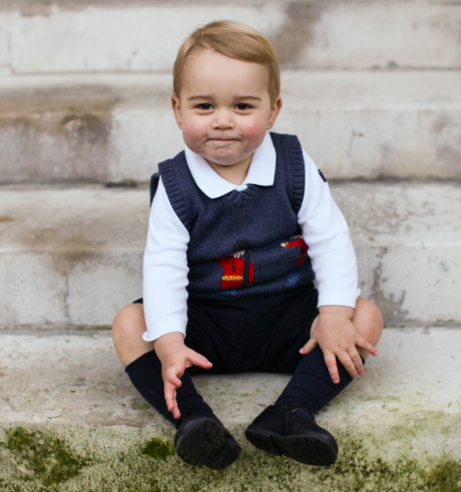 喬治王子發(fā)布圣誕官方照 激萌小正太融化網(wǎng)友心 喬治王子發(fā)布圣誕官方照 激萌小正太融化網(wǎng)友心